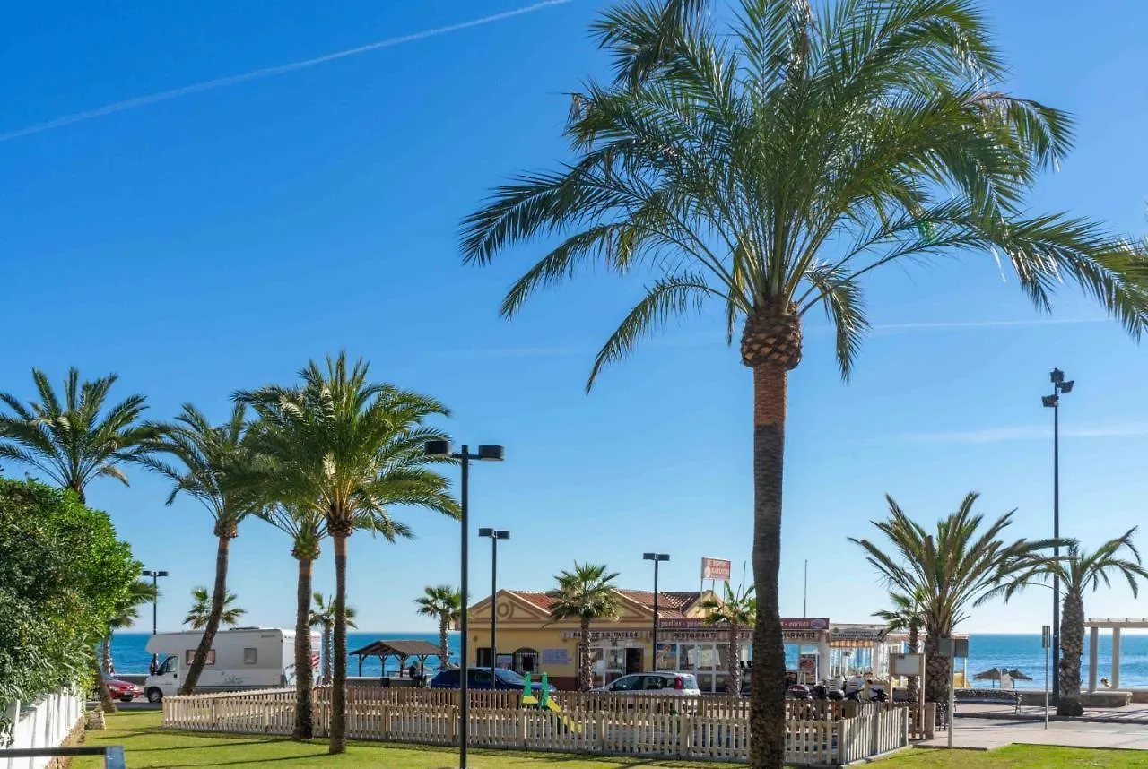 Shoreline Apartment In Fuengirola By Costarentals - Ref 88