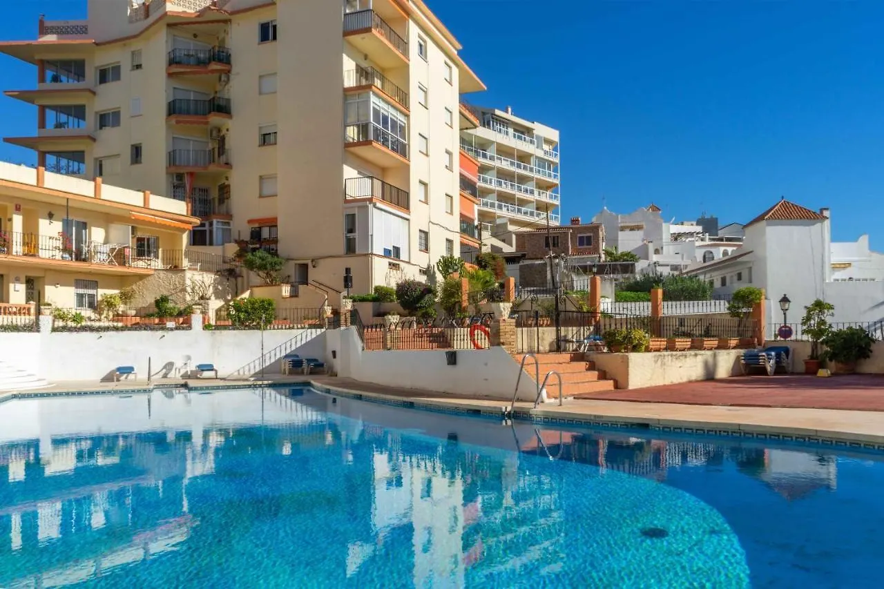 Shoreline Apartment In Fuengirola By Costarentals - Ref 88